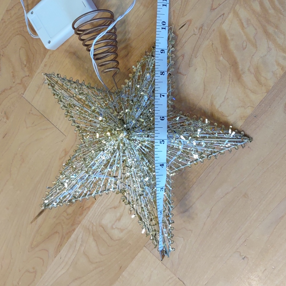 Battery Operated Star Christmas Tree Topper - Picture 5 of 6
